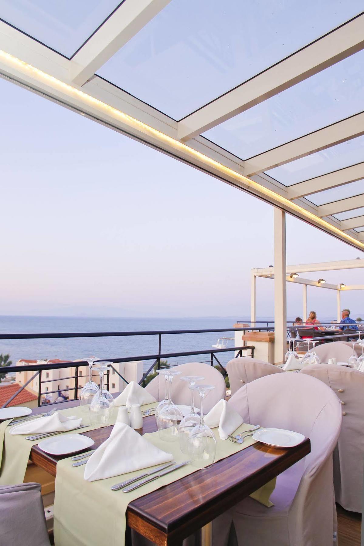 Sea View Resorts & Spa Karfás Buitenkant foto